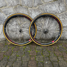Carica l'immagine nel visualizzatore di Gallery, DT Swiss RC38 C Spline