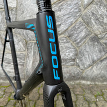 Carica l'immagine nel visualizzatore di Gallery, Focus Izalco Max