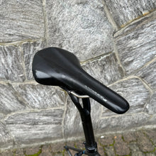 Carica l'immagine nel visualizzatore di Gallery, Focus Izalco Max