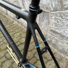 Carica l'immagine nel visualizzatore di Gallery, Focus Izalco Max