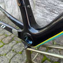 Carica l'immagine nel visualizzatore di Gallery, Specialized S-Works Tarmac SL5 - Official Astana Pro Team