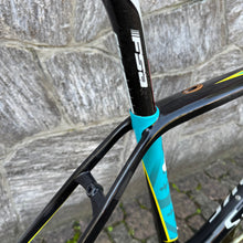 Carica l'immagine nel visualizzatore di Gallery, Specialized S-Works Tarmac SL5 - Official Astana Pro Team