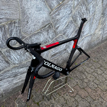 Carica l'immagine nel visualizzatore di Gallery, Colnago Concept - UAE Emirates Pro Team