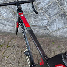 Carica l'immagine nel visualizzatore di Gallery, Colnago Concept - UAE Emirates Pro Team