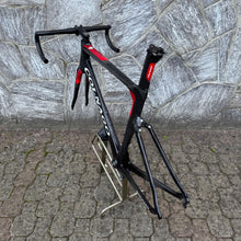 Carica l'immagine nel visualizzatore di Gallery, Colnago Concept - UAE Emirates Pro Team
