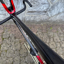 Carica l'immagine nel visualizzatore di Gallery, Colnago Concept - UAE Emirates Pro Team