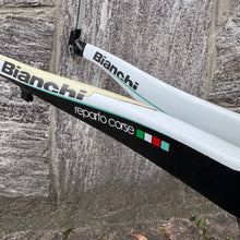 Carica l'immagine nel visualizzatore di Gallery, Bianchi Oltre Superleggera Reparto Corse