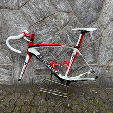 Carica l'immagine nel visualizzatore di Gallery, Bianchi Oltre Superleggera Reparto Corse