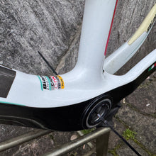 Carica l'immagine nel visualizzatore di Gallery, Bianchi Oltre Superleggera Reparto Corse