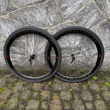 Carica l'immagine nel visualizzatore di Gallery, Bontrager Aeolus XXX 4 TLR