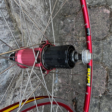 Carica l'immagine nel visualizzatore di Gallery, Mavic Helium