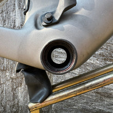 Carica l'immagine nel visualizzatore di Gallery, Trek Madone 9.8