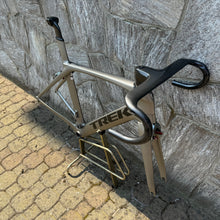 Carica l'immagine nel visualizzatore di Gallery, Trek Madone 9.8