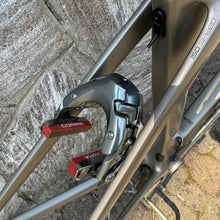 Carica l'immagine nel visualizzatore di Gallery, Trek Madone 9.8