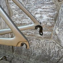Carica l'immagine nel visualizzatore di Gallery, Trek Madone 9.8