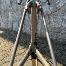 Carica l'immagine nel visualizzatore di Gallery, Trek Madone 9.8