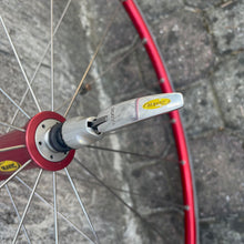 Carica l'immagine nel visualizzatore di Gallery, Mavic Helium