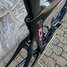 Carica l'immagine nel visualizzatore di Gallery, Pinarello Dogma F100 Limited Edition