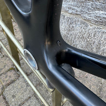 Carica l'immagine nel visualizzatore di Gallery, Pinarello Dogma F100 Limited Edition