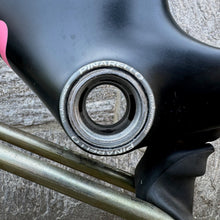 Carica l'immagine nel visualizzatore di Gallery, Pinarello Dogma F100 Limited Edition