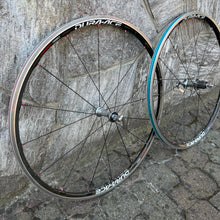 Carica l'immagine nel visualizzatore di Gallery, Shimano Dura Ace C24