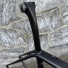 Carica l'immagine nel visualizzatore di Gallery, Specialized S-Works Tarmac SL5