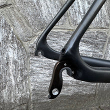 Carica l'immagine nel visualizzatore di Gallery, Specialized S-Works Tarmac SL5