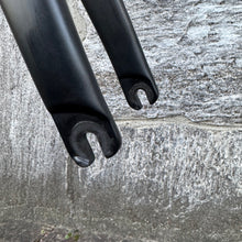 Carica l'immagine nel visualizzatore di Gallery, Specialized S-Works Tarmac SL5