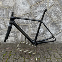 Carica l'immagine nel visualizzatore di Gallery, Specialized S-Works Tarmac SL5