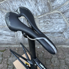 Carica l'immagine nel visualizzatore di Gallery, Specialized S-Works Venge Vias