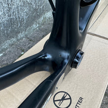 Carica l'immagine nel visualizzatore di Gallery, Specialized S-Works Venge Vias