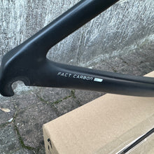 Carica l'immagine nel visualizzatore di Gallery, Specialized S-Works Venge Vias