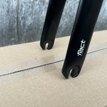 Carica l'immagine nel visualizzatore di Gallery, Specialized S-Works Venge Vias