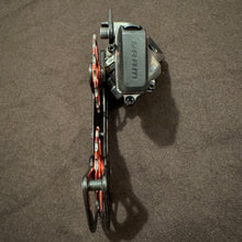 Carica l'immagine nel visualizzatore di Gallery, Sram Red Etap