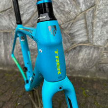 Carica l'immagine nel visualizzatore di Gallery, Trek Emonda SL6 H2