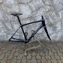 Carica l'immagine nel visualizzatore di Gallery, Trek Emonda SLR Disc