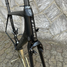 Carica l'immagine nel visualizzatore di Gallery, Trek Madone 5.9 H2