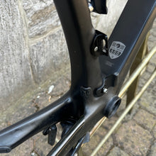 Carica l'immagine nel visualizzatore di Gallery, Trek Madone 5.9 H2