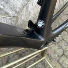 Carica l'immagine nel visualizzatore di Gallery, Trek Madone 5.9 H2