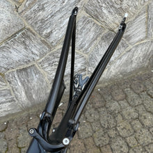 Carica l'immagine nel visualizzatore di Gallery, Trek Madone 5.9 H2