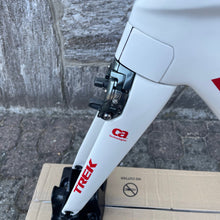 Carica l'immagine nel visualizzatore di Gallery, Trek Madone 9.9 RSL