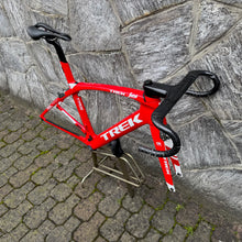 Carica l'immagine nel visualizzatore di Gallery, Trek Madone Team Issue RSL