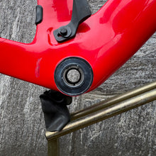 Carica l'immagine nel visualizzatore di Gallery, Trek Madone Team Issue RSL