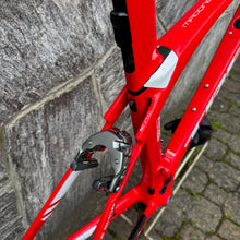 Carica l'immagine nel visualizzatore di Gallery, Trek Madone Team Issue RSL