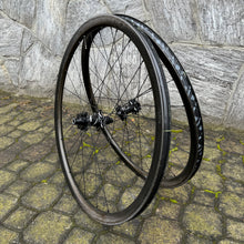 Carica l'immagine nel visualizzatore di Gallery, Zipp 202 Firecrest Disc