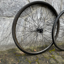 Carica l'immagine nel visualizzatore di Gallery, Zipp 202 Firecrest Disc