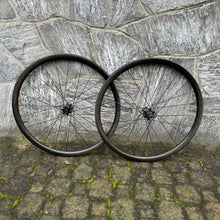 Carica l'immagine nel visualizzatore di Gallery, Zipp 202 Firecrest Disc