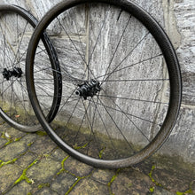 Carica l'immagine nel visualizzatore di Gallery, Zipp 202 Firecrest Disc