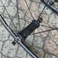 Carica l'immagine nel visualizzatore di Gallery, Bontrager Aeolus Pro 3