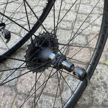 Carica l'immagine nel visualizzatore di Gallery, Bontrager Aeolus Pro 3